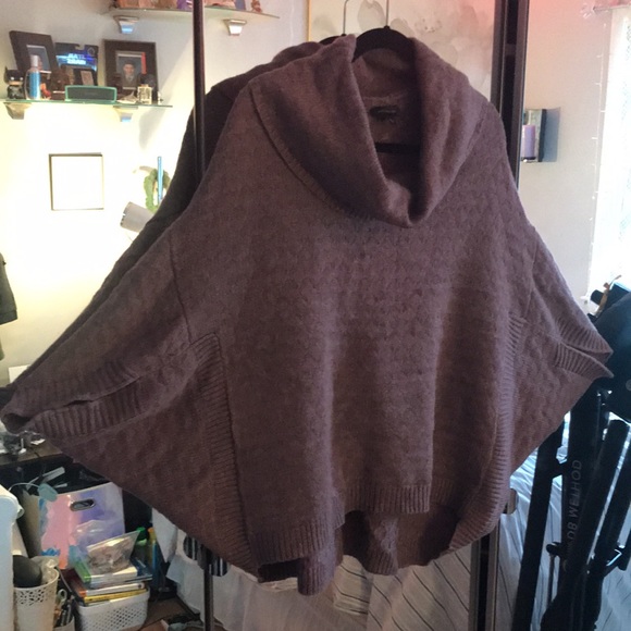 The Limited Dark Lavender Sweater NWOT - Picture 6 of 9